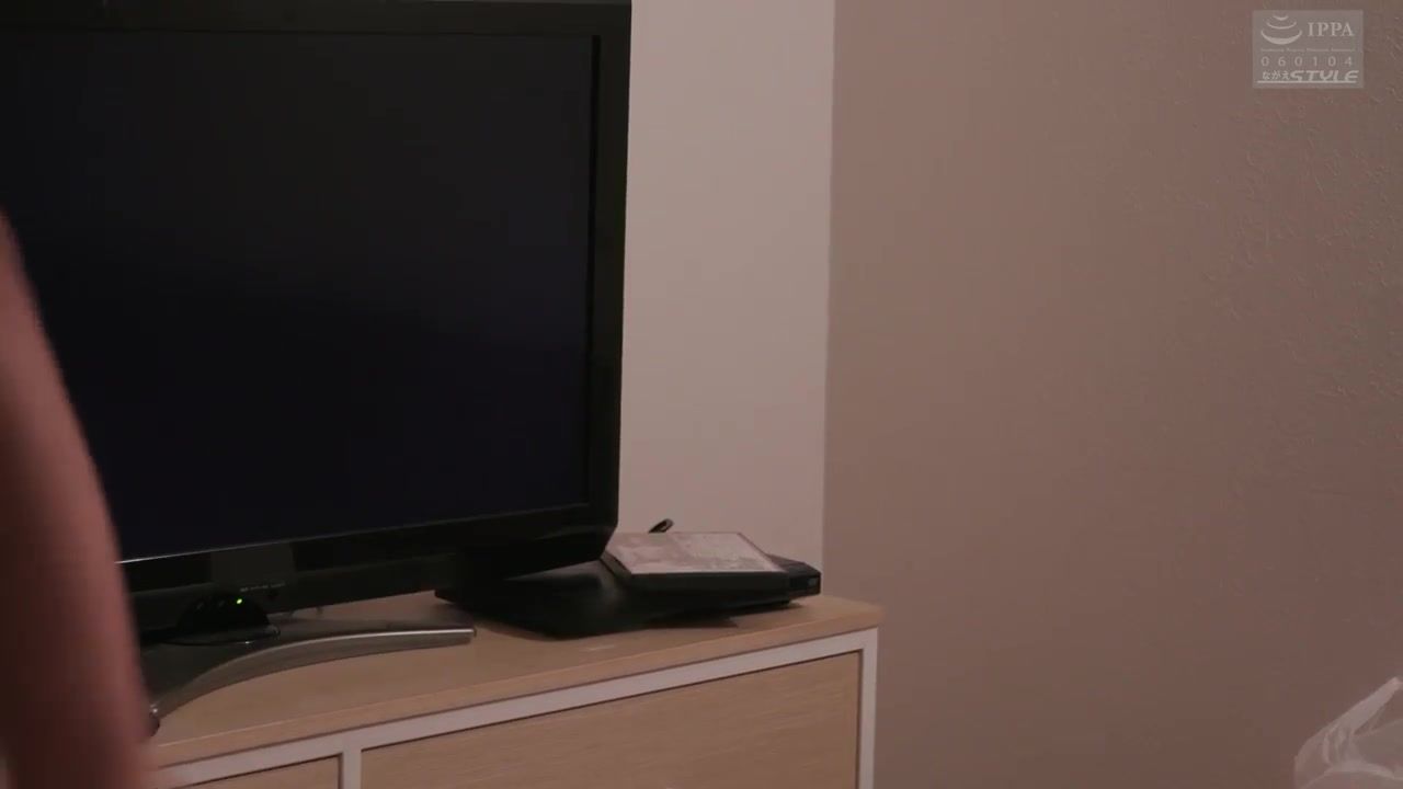 NSFS-036 投稿実話 事件に巻き込まれた妻2 ～妻が男たちの性欲の標的にされた～