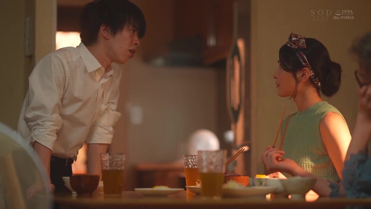 START220 Suzu Honjo Teaches a Virgin Kissing